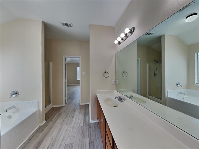 Building Photo - 613 Destin Dr