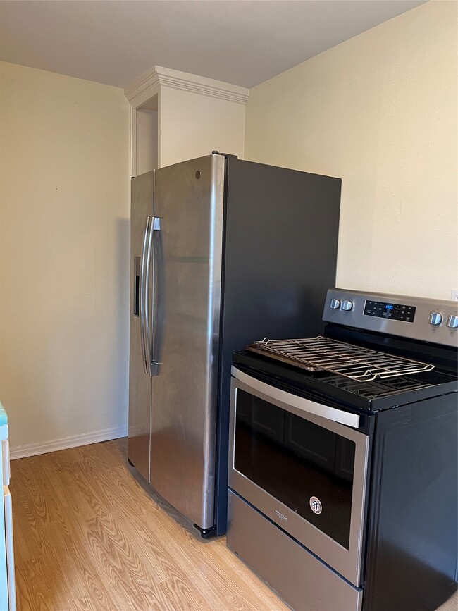 Building Photo - 1212 Postoffice St