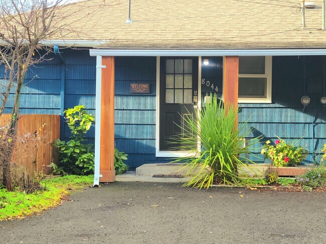 Building Photo - 8044 SW Oleson Rd
