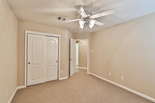 Building Photo - 20542 Avery Grove Ct