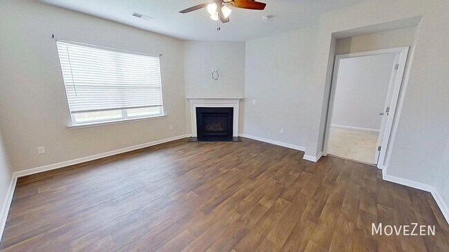 Building Photo - 22 Crestwood Pnes Trl