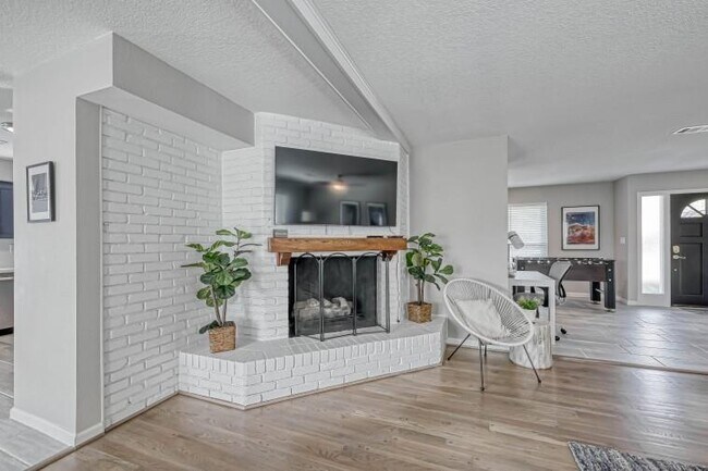 Building Photo - 1310 Antigua Ln