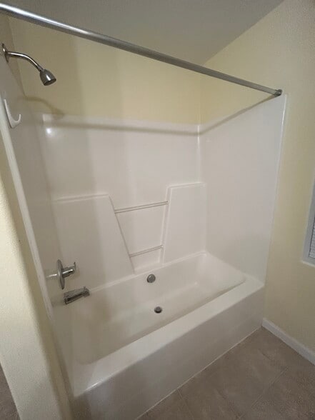 Building Photo - 10723 SW Canterbury Ln