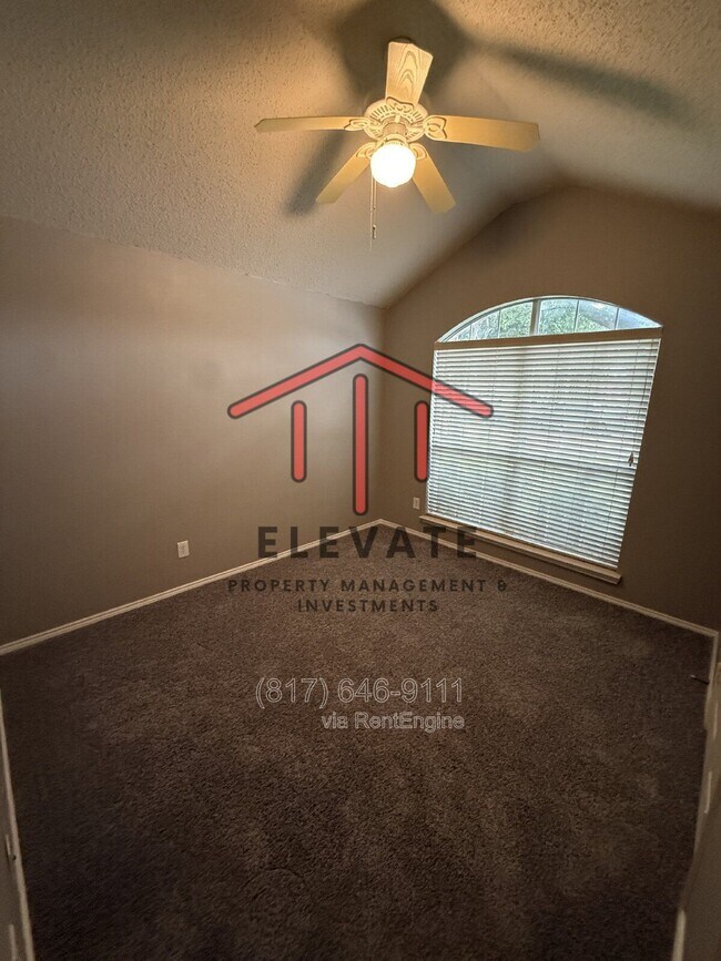 Building Photo - 6105 Comfort Dr