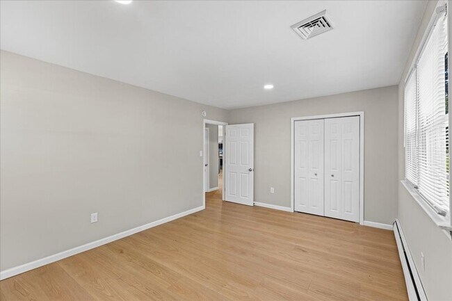 Building Photo - 1 Spruce Ln