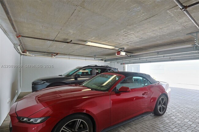 Building Photo - 7520 SW 59th St