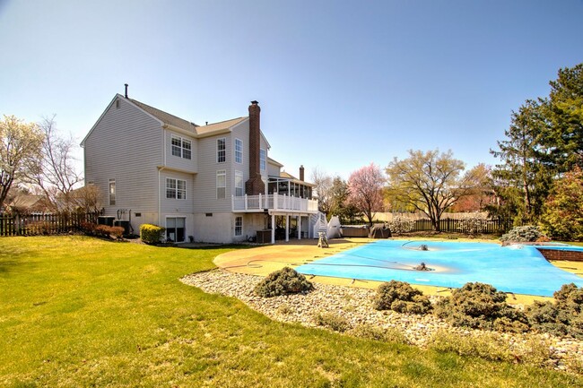 Building Photo - 21927 Castlehill Ct