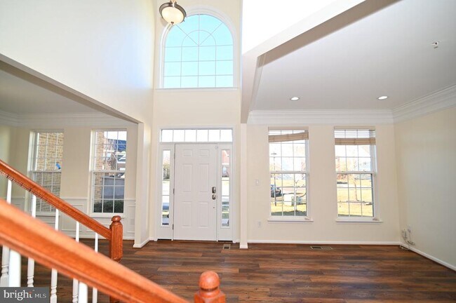 Building Photo - 7001 Chaptico Ct