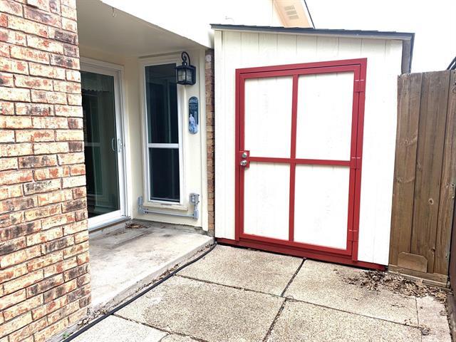 Building Photo - 1209 Crestwood Ct