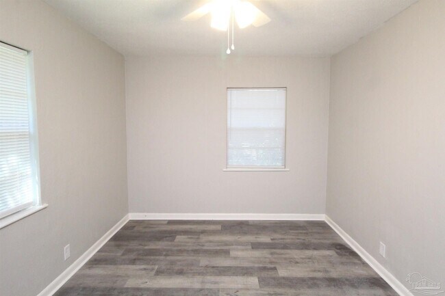 Building Photo - 6861 Melanie Dr