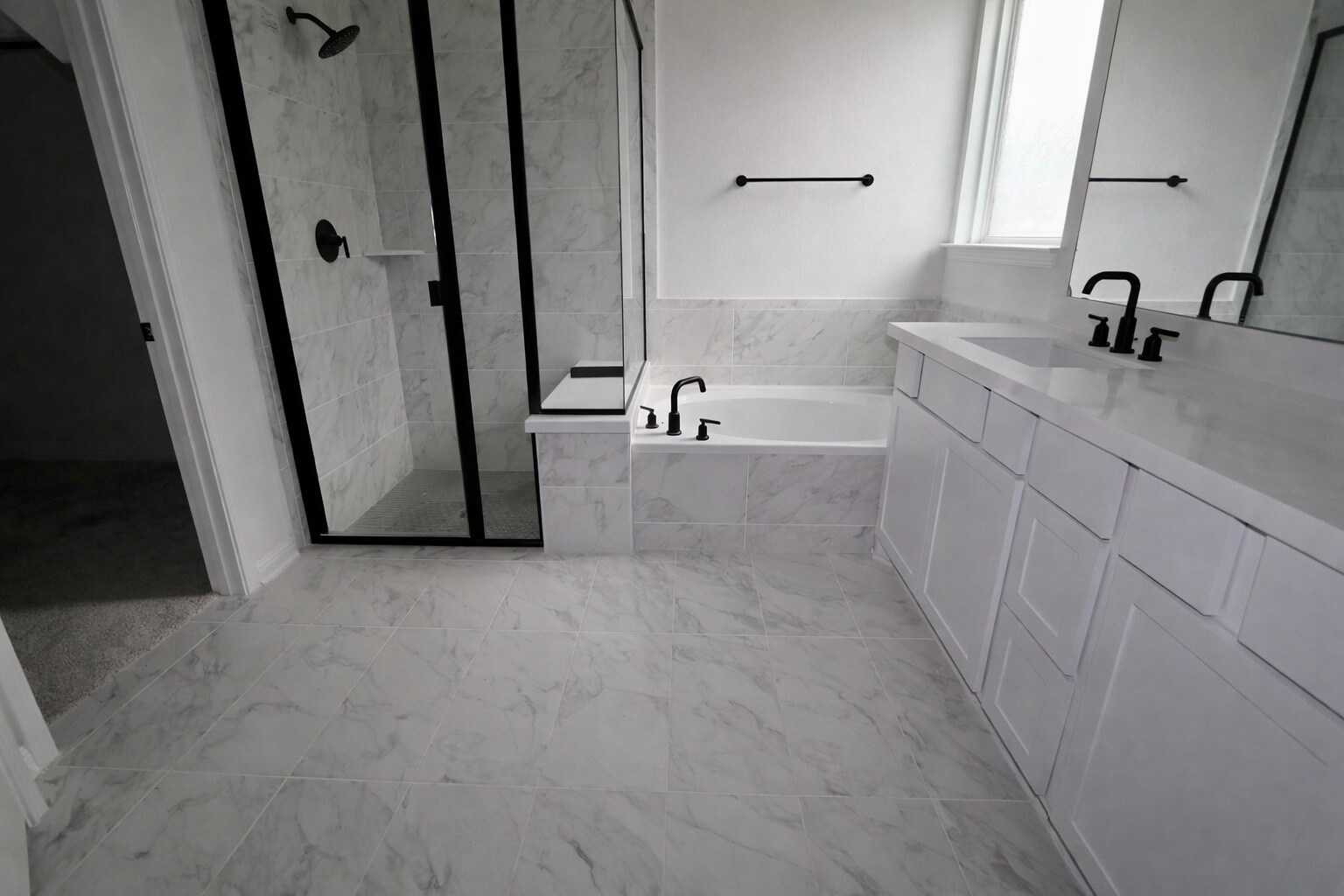 Master bathroom. - 517 Moonlit Stream Pass