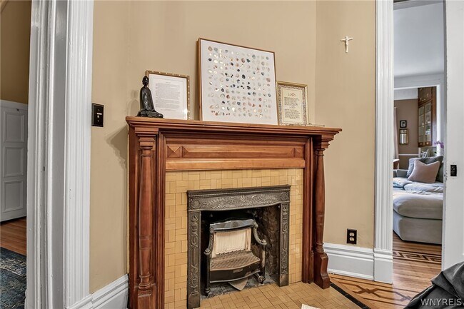 Building Photo - 370 Bryant St