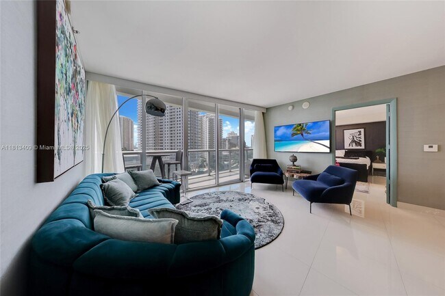 Building Photo - 465 Brickell Ave
