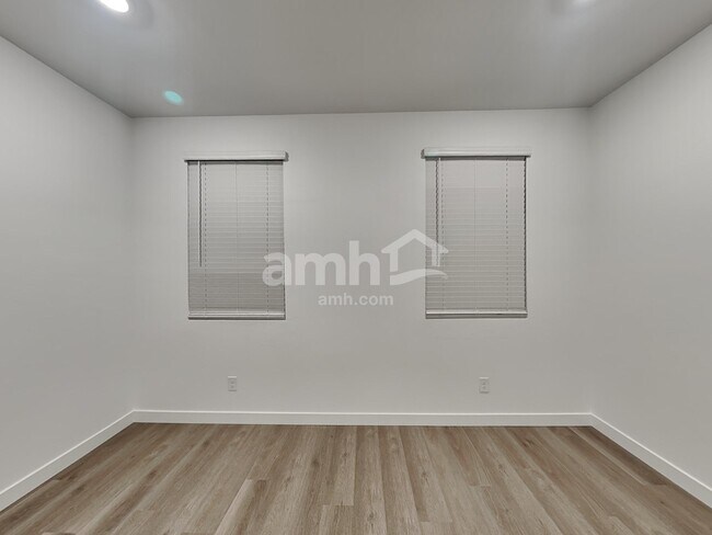 Building Photo - 13136 N Serenity Vly Dr