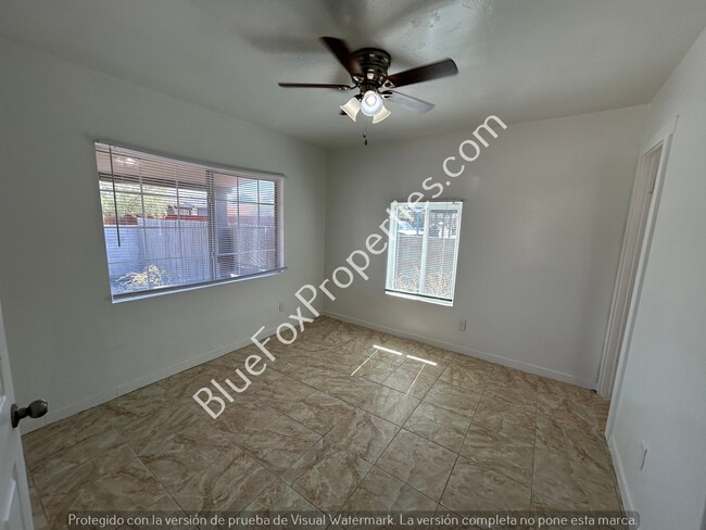 Building Photo - 2641 N Fontana Ave