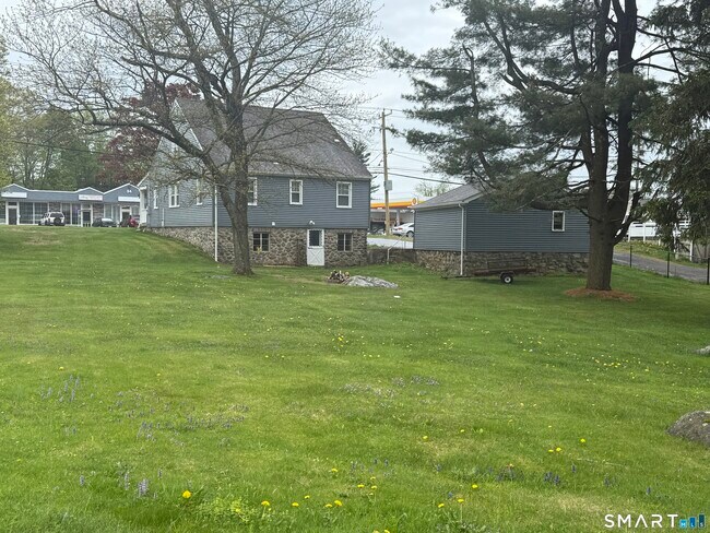 Building Photo - 31 Waterbury Rd