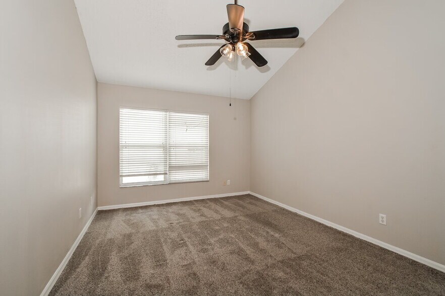 Building Photo - 4307 Boca Woods Dr