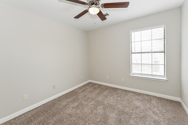 Building Photo - 11943 Kleinfields Dr