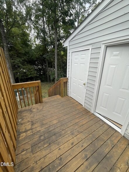 Building Photo - 212 S Hollybrook Rd