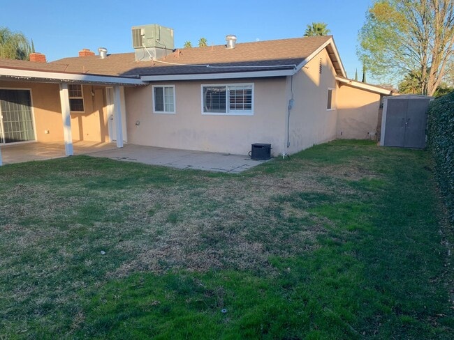 Building Photo - Newly Remodeled 3 Br 2 Ba Home in West Hills