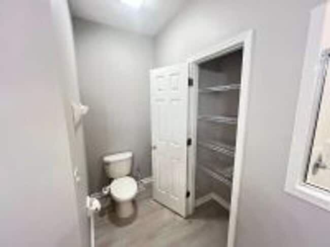 Building Photo - Charming 2-Bed, 2- bath Townhouse for Rent