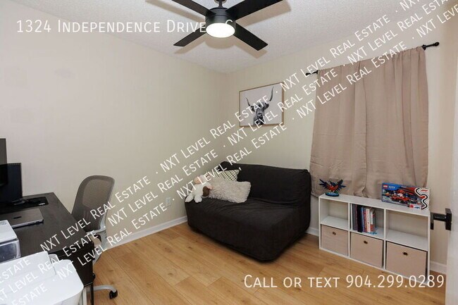 Building Photo - 1324 Independence Dr