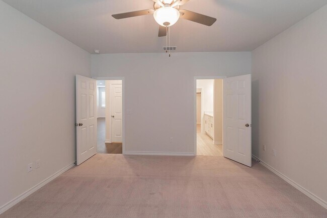 Building Photo - 5302 Mulberry Grove Ln