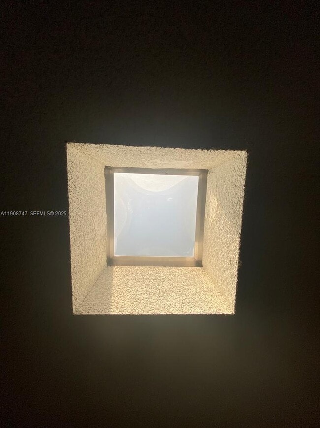 Building Photo - 7867 Tam Oshanter Blvd