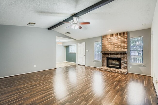 Building Photo - 9802 Briar Ridge Dr