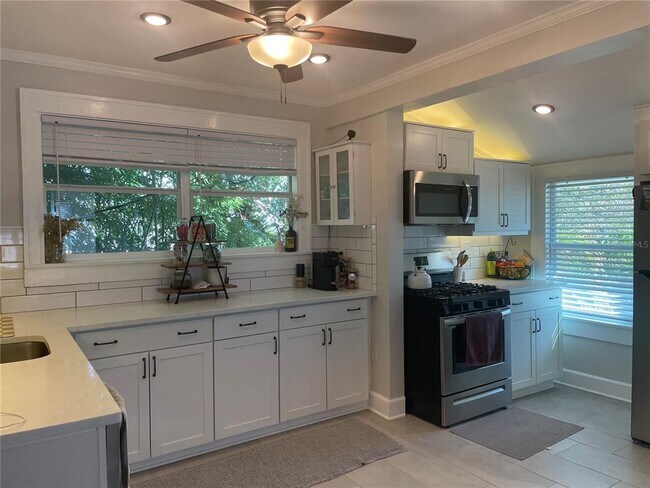 Building Photo - 2624 12th St N