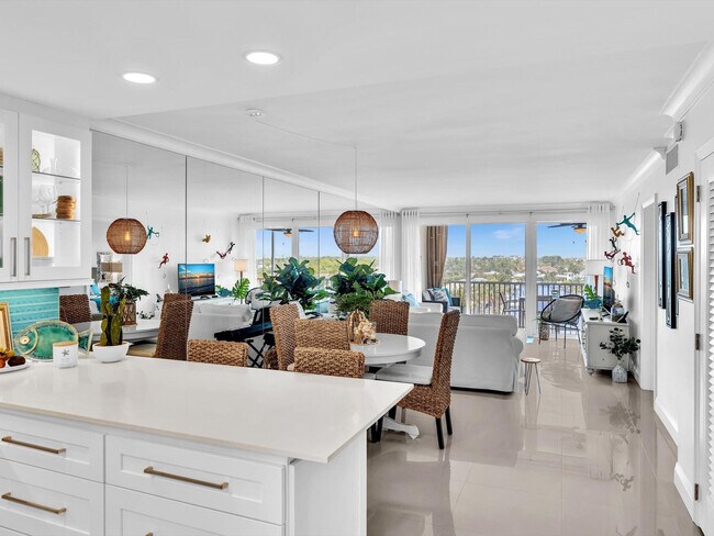 Building Photo - 3100 S Ocean Blvd