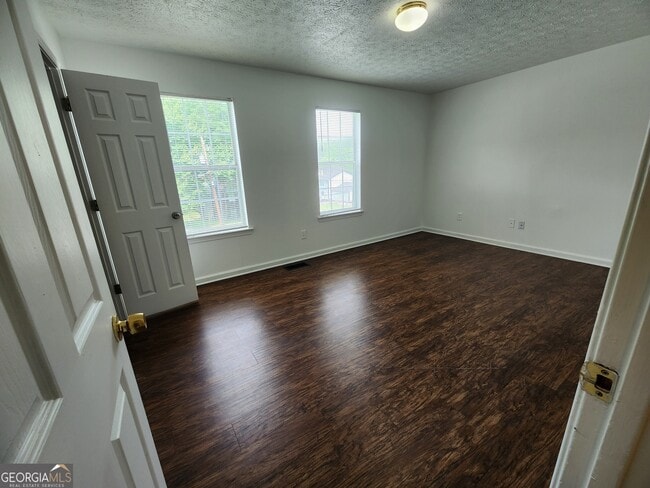 Building Photo - 5960 Batson Ct