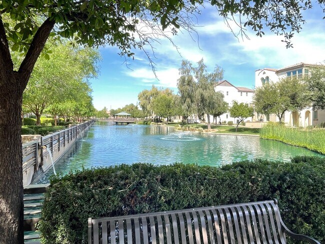 Building Photo - Prime Gilbert 3 Bedroom/2.5 bath 1st floor bonus room, 3 community pool's