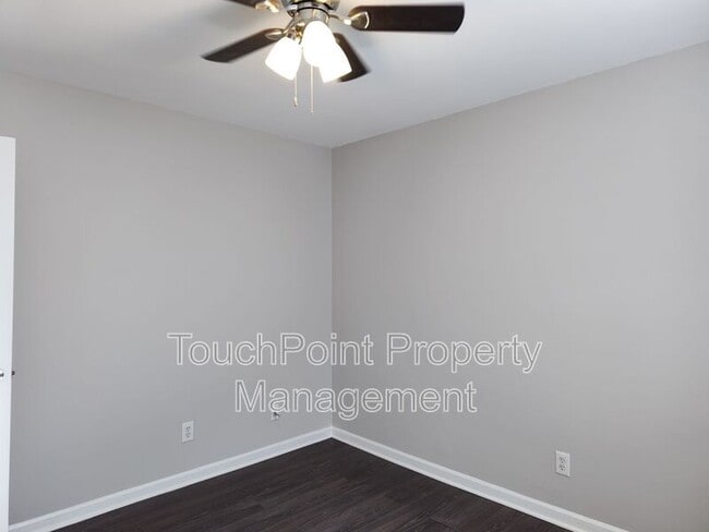 Building Photo - 2831 Mayfair Ave