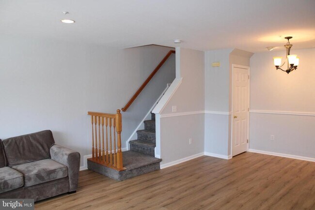 Building Photo - 2602 Beacon Hill Dr