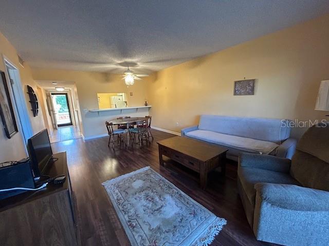 Building Photo - 2440 Winding Creek Blvd