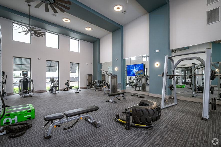 Fitness Center - Bellrock Market Station