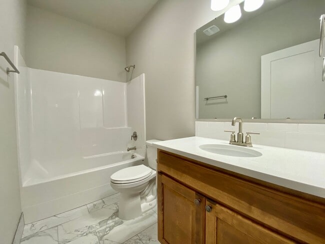 Building Photo - Gorgeous 3 Bedroom Home in West Valley