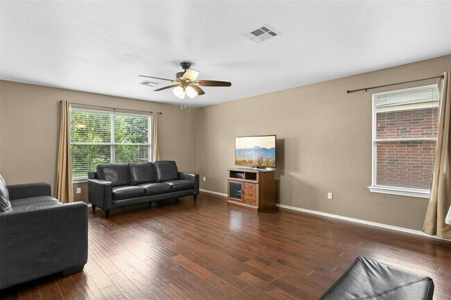 Building Photo - 203 Pheasant Trail