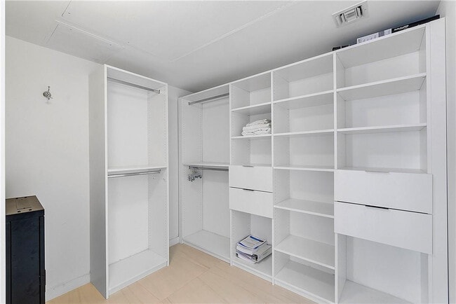 Building Photo - 2200 N Ocean Blvd