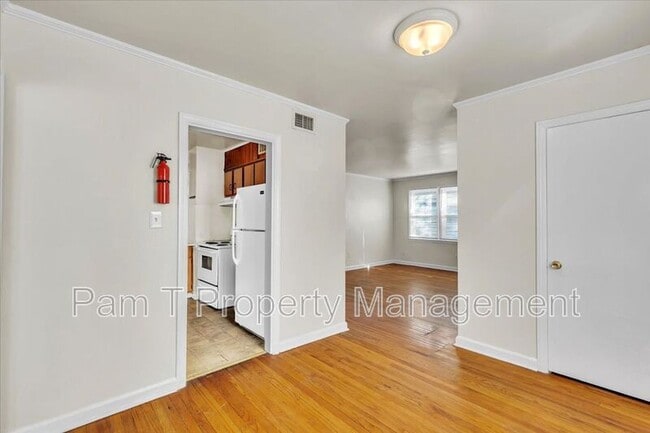 Building Photo - 1702 E.35TH St.