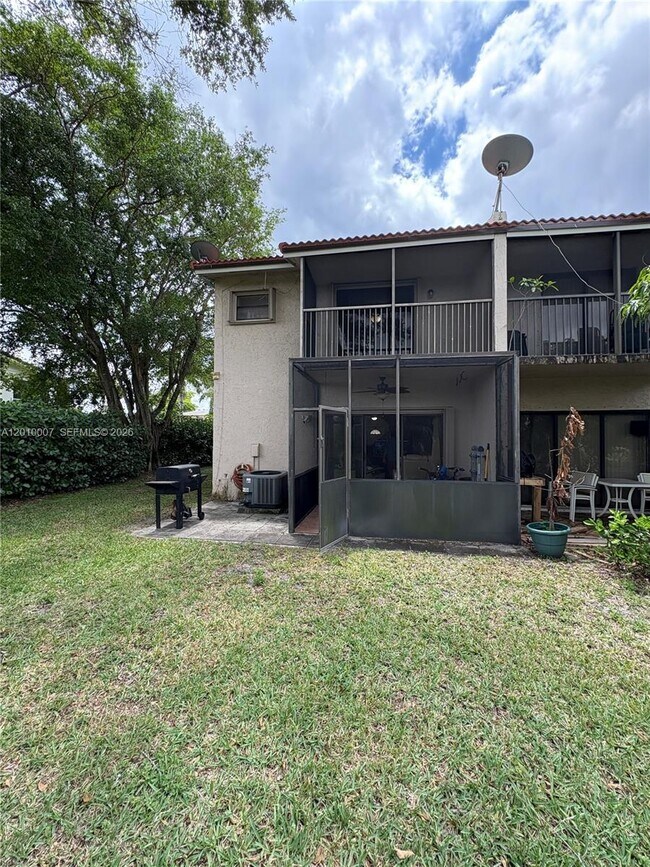 Building Photo - 8905 NW 38th Dr