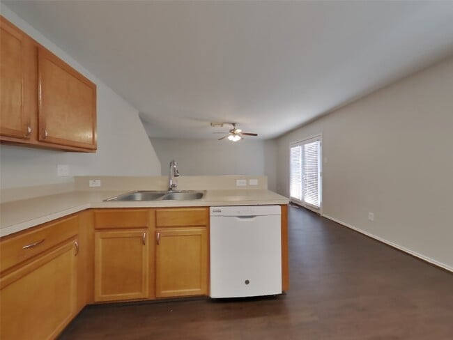 Building Photo - 7734 Galleon Field Ln