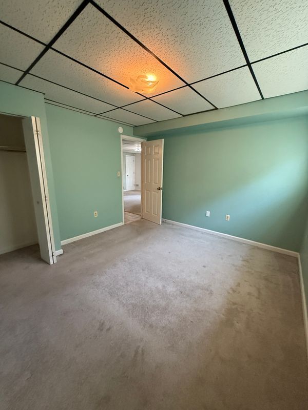 Building Photo - 910 Adelina Rd