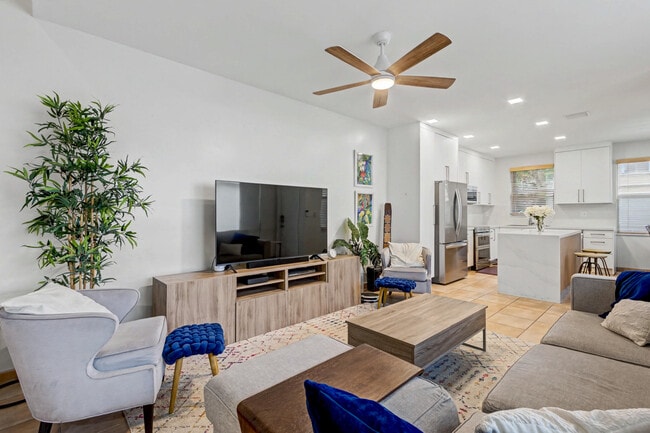 Building Photo - 1545 Seagrape Way