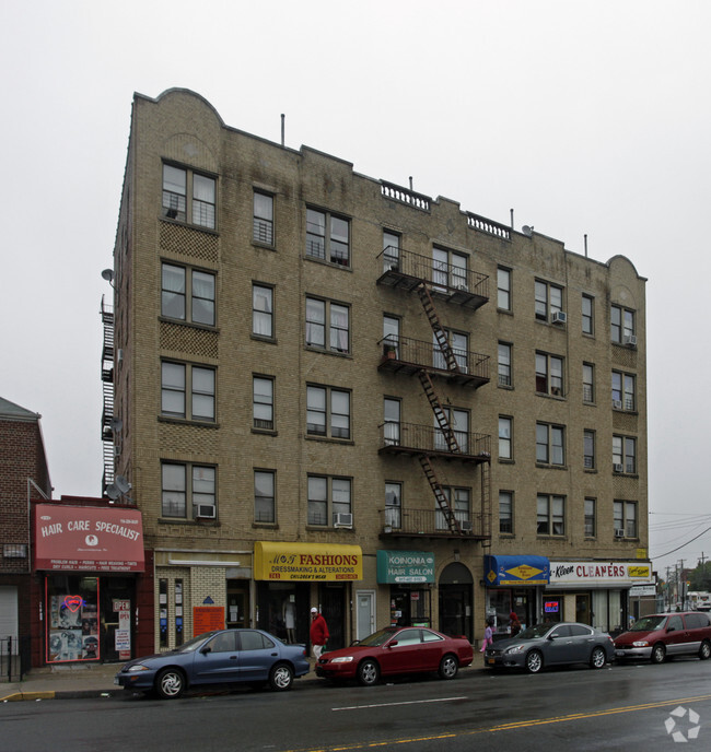 Building Photo - 739-747 Nereid Ave