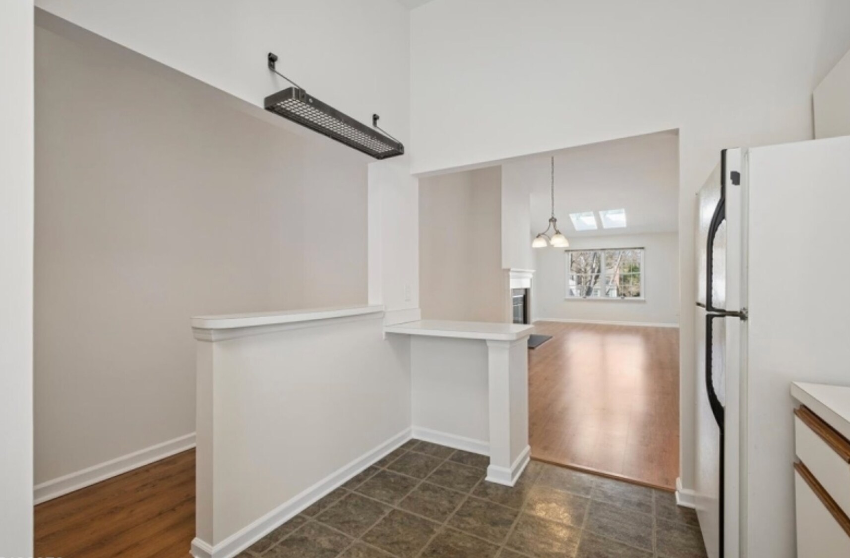 Building Photo - 20 Alexandria Way