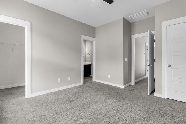 Building Photo - 146 Winding Branch Dr
