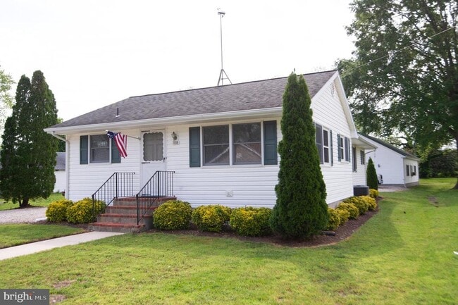 Building Photo - 110 Middle St