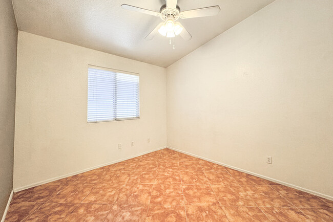 Building Photo - Home at 51st Ave/ Loop 101! . JOIN THE WAI...